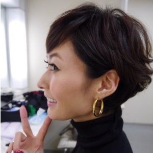 田丸麻紀さんと水原希子さんのボブヘアースタイル